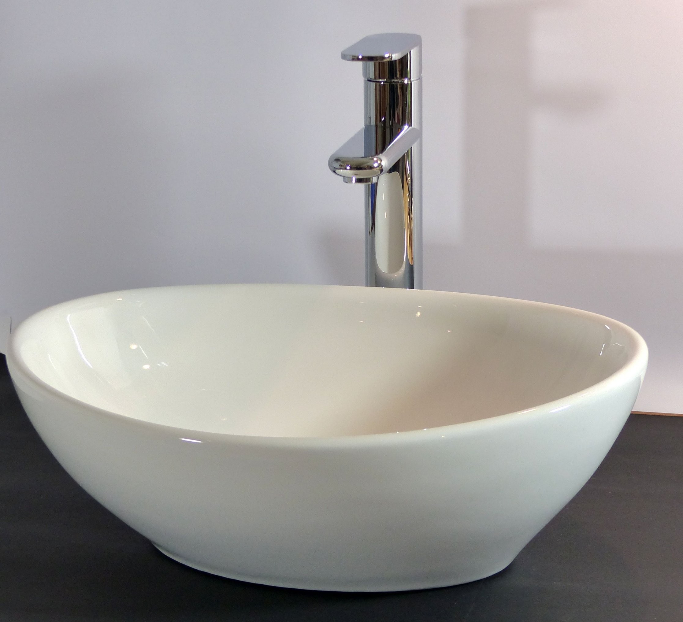 Nero Badshop  Keramik Aufsatz Waschbecken Oval  Online Kaufen von Wc Waschbecken Klein Bild