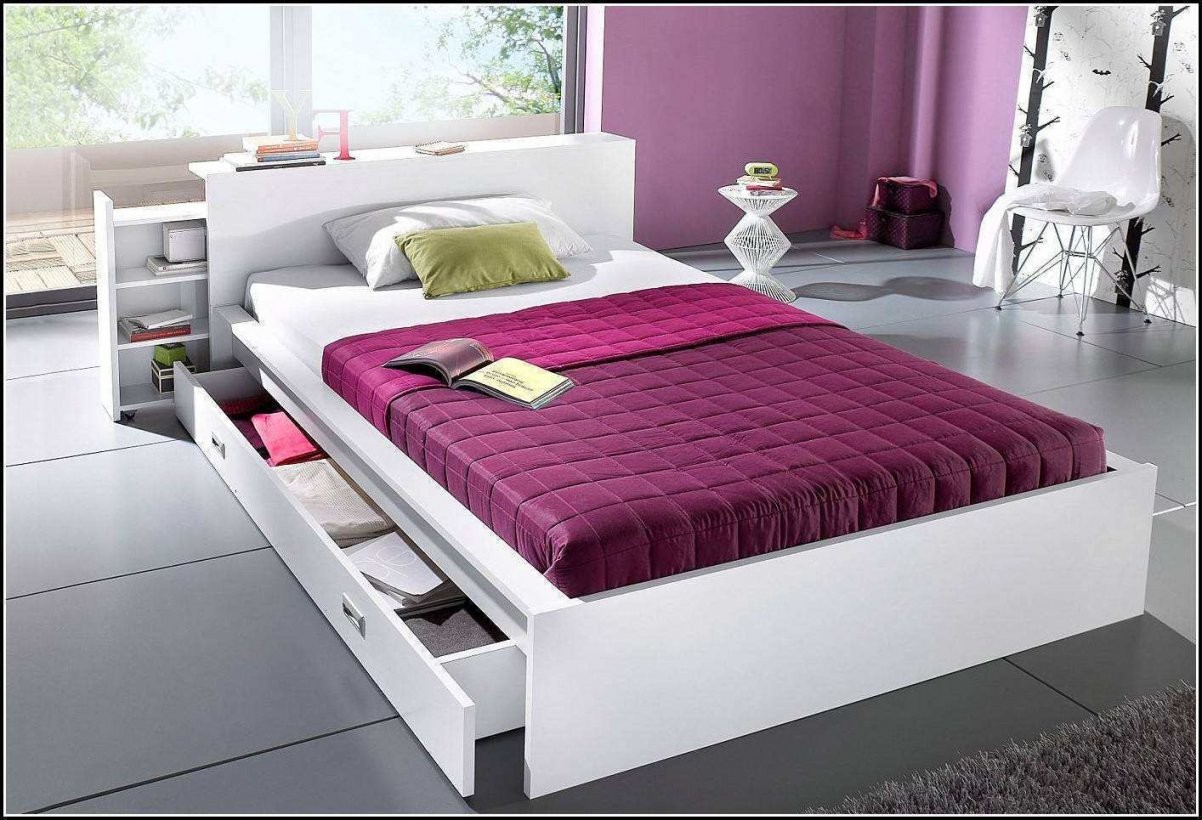 Кровать двуспальная с выдвижными ящиками