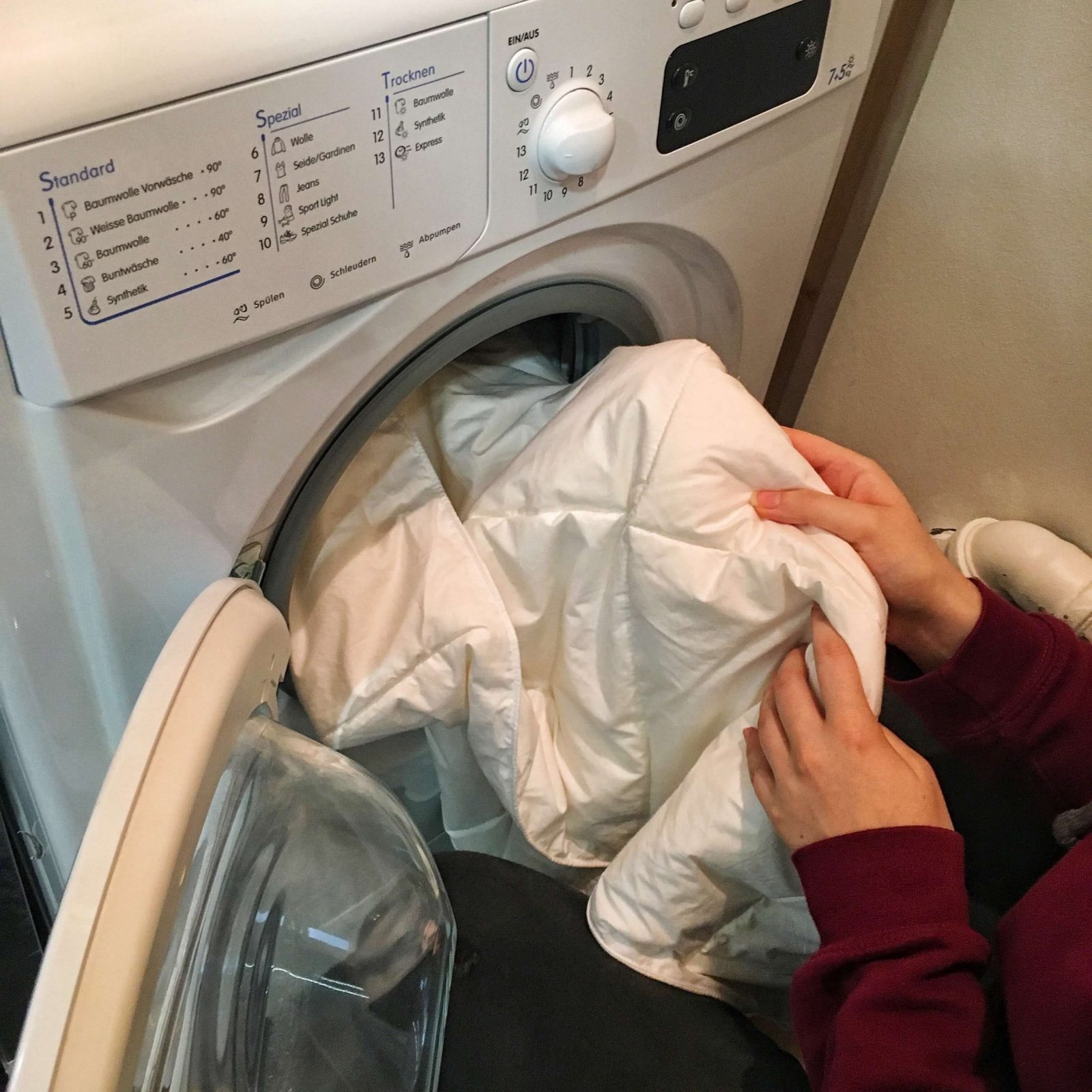 Bettdecke Waschen  Worauf Muss Man Achten ᐅ Dormando von Bei Wieviel Grad Bettwäsche Waschen Bild