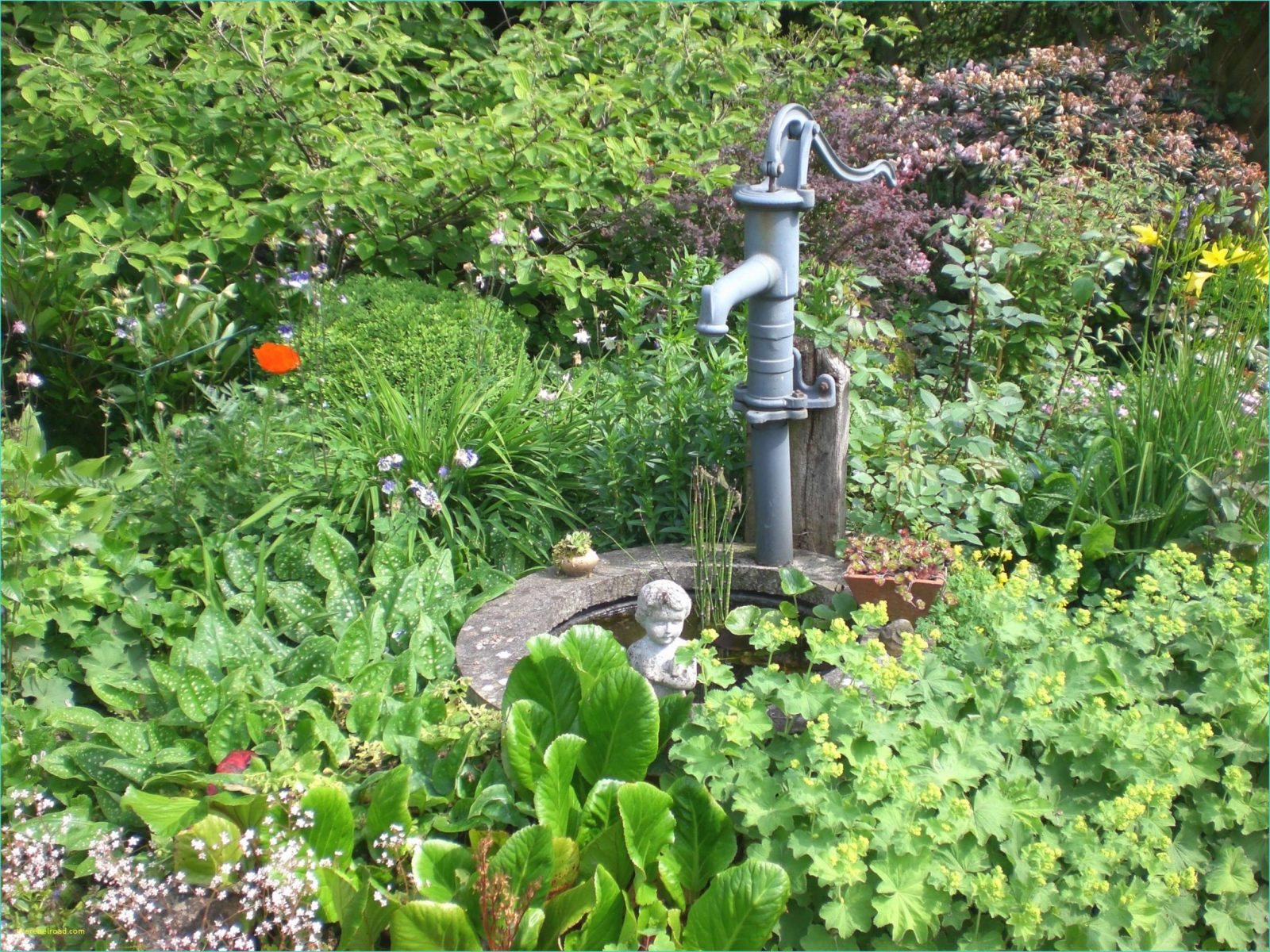 Brunnen Bohren Genehmigung Designideen Von Brunnen Im Garten von Brunnen Bauen Im Garten Photo