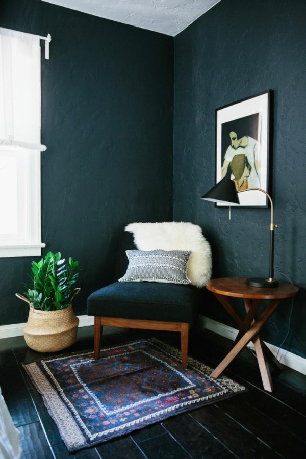 Dunkle Wandfarbe Als Raumgestaltung  Tipps Für Ein Perfektes Ambiente von Wandfarbe Zu Dunklen Möbeln Photo