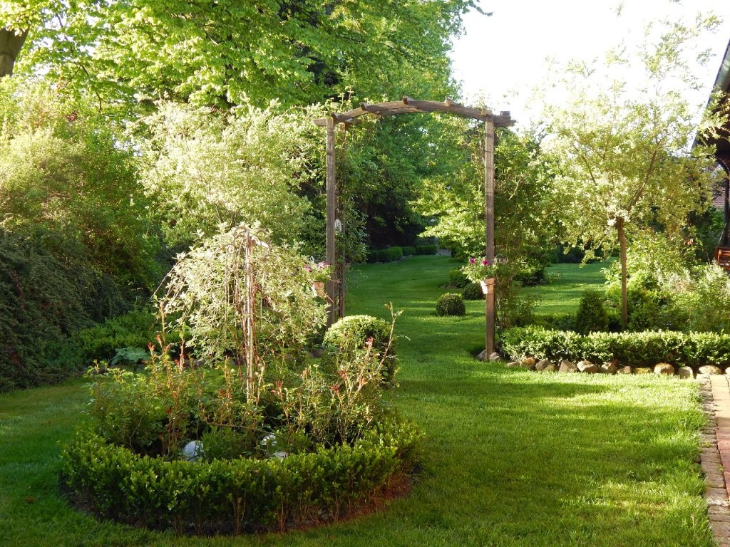 Kleiner Garten Unzählige Gestaltungsmöglichkeiten von Kleine Gärten Gestalten Praktische Lösungen Bild