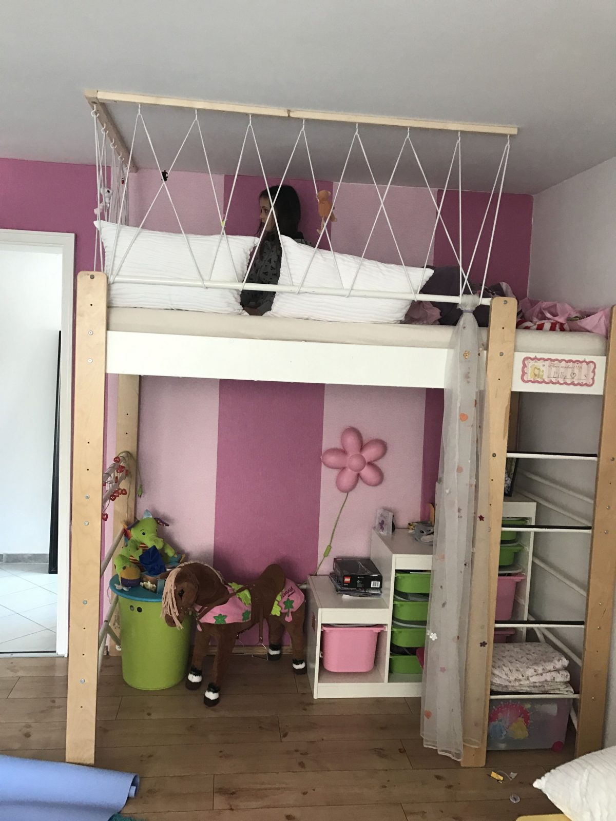 Rausfallschutz Fürs Hochbett  Hochbett In 2019  Bett Kinderzimmer von Prinzessin Hochbett Selber Bauen Photo
