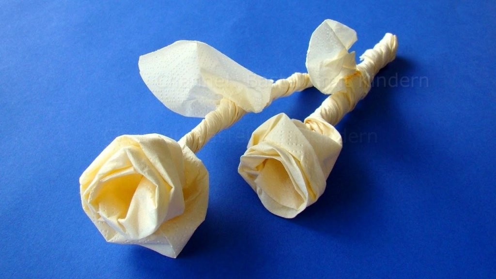 Servietten Falten Rose  Origami Rose Basteln Mit Servietten  Diy von Servietten Falten Blume Anleitung Photo