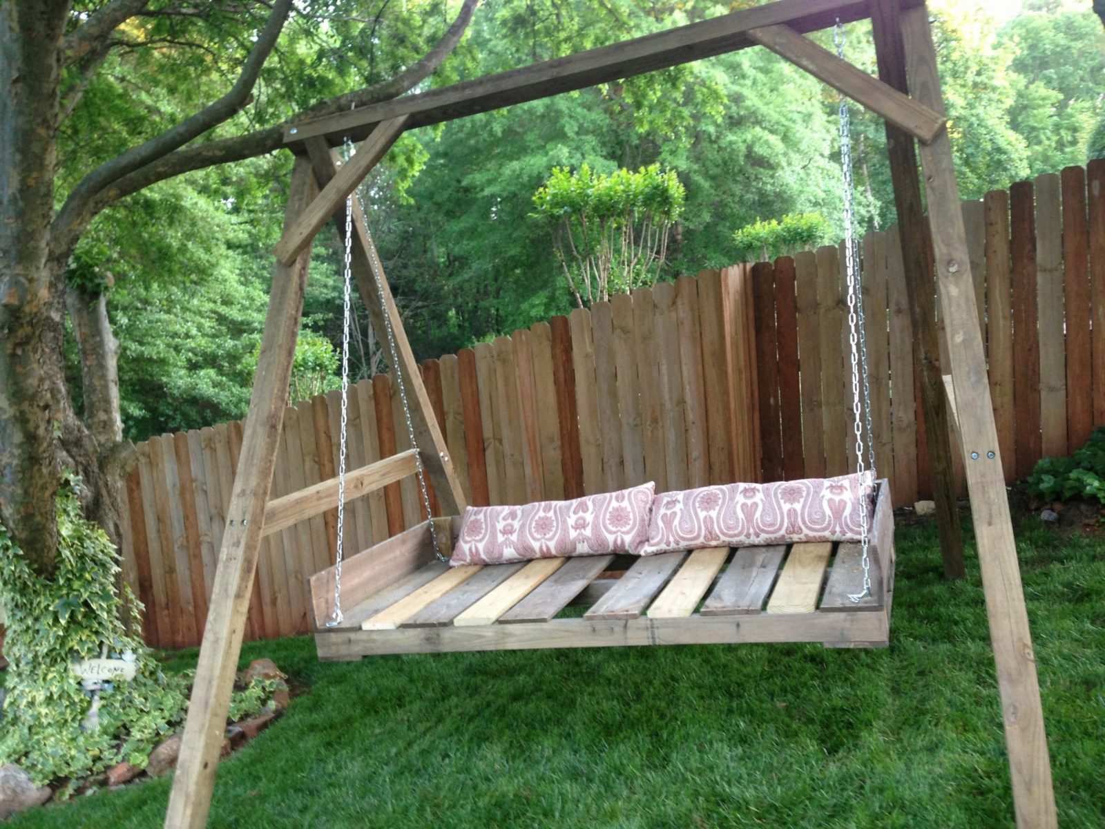 Showy Unqiue Round Outdoor Bed Swing Also Rattan Canopy Decorating von Round Porch Swing Bed Bild