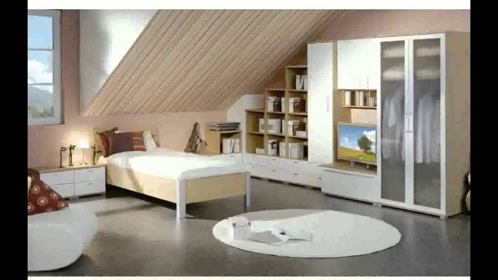 Wohnzimmer Mit Dachschräge Ideen  Youtube von Deko Für Schräge Wände Bild