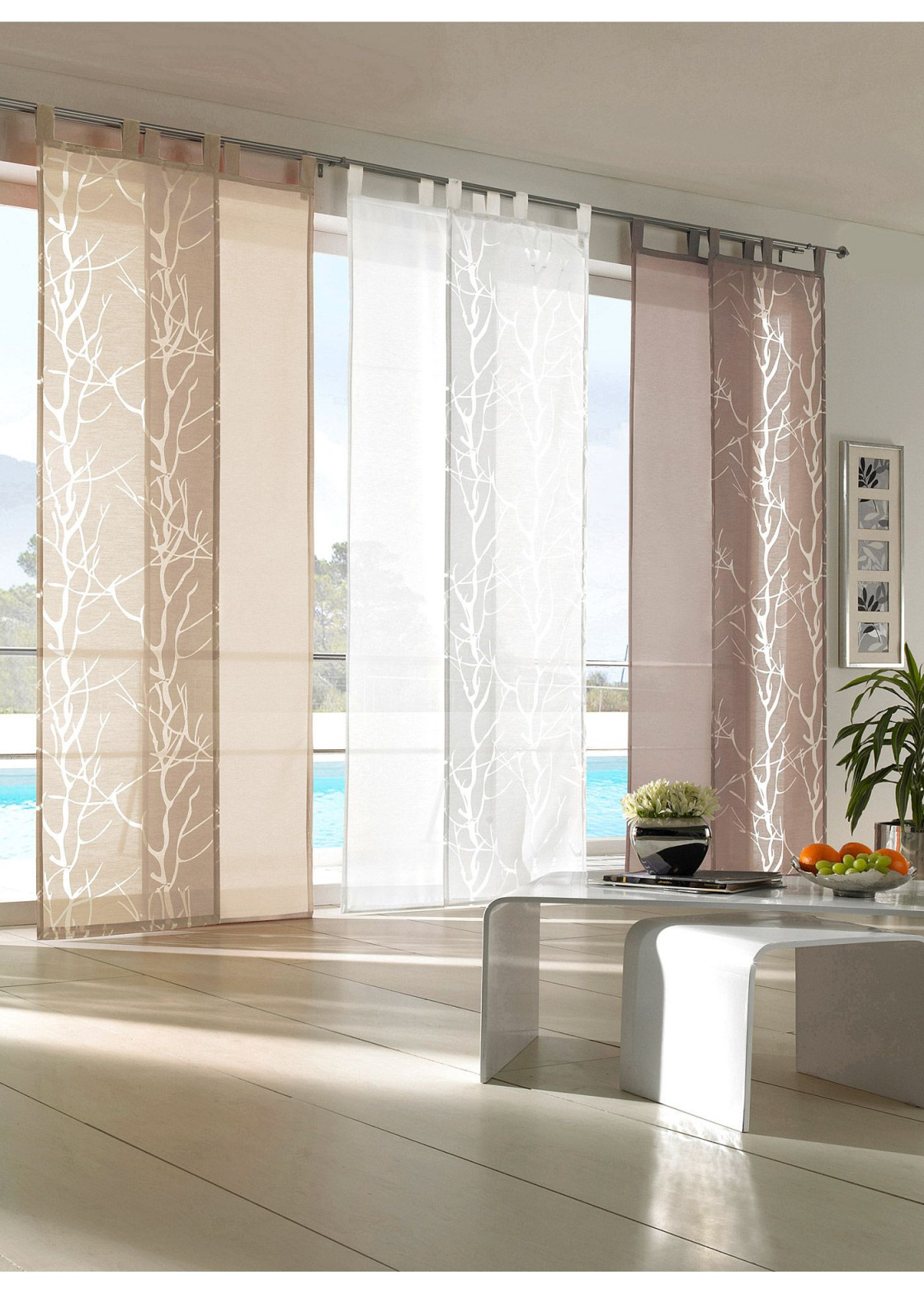Dezente Fensterdekoration In Zeitloser Optik  Weiß von Elegante Gardinen Für Wohnzimmer Photo