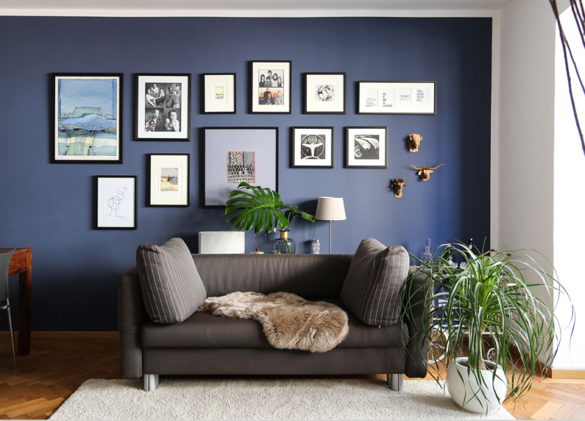 Dunkelblaue Wandfarbe Für's Wohnzimmer Probiere Es Mal Aus von Bilder Für Wohnzimmer Wand Photo