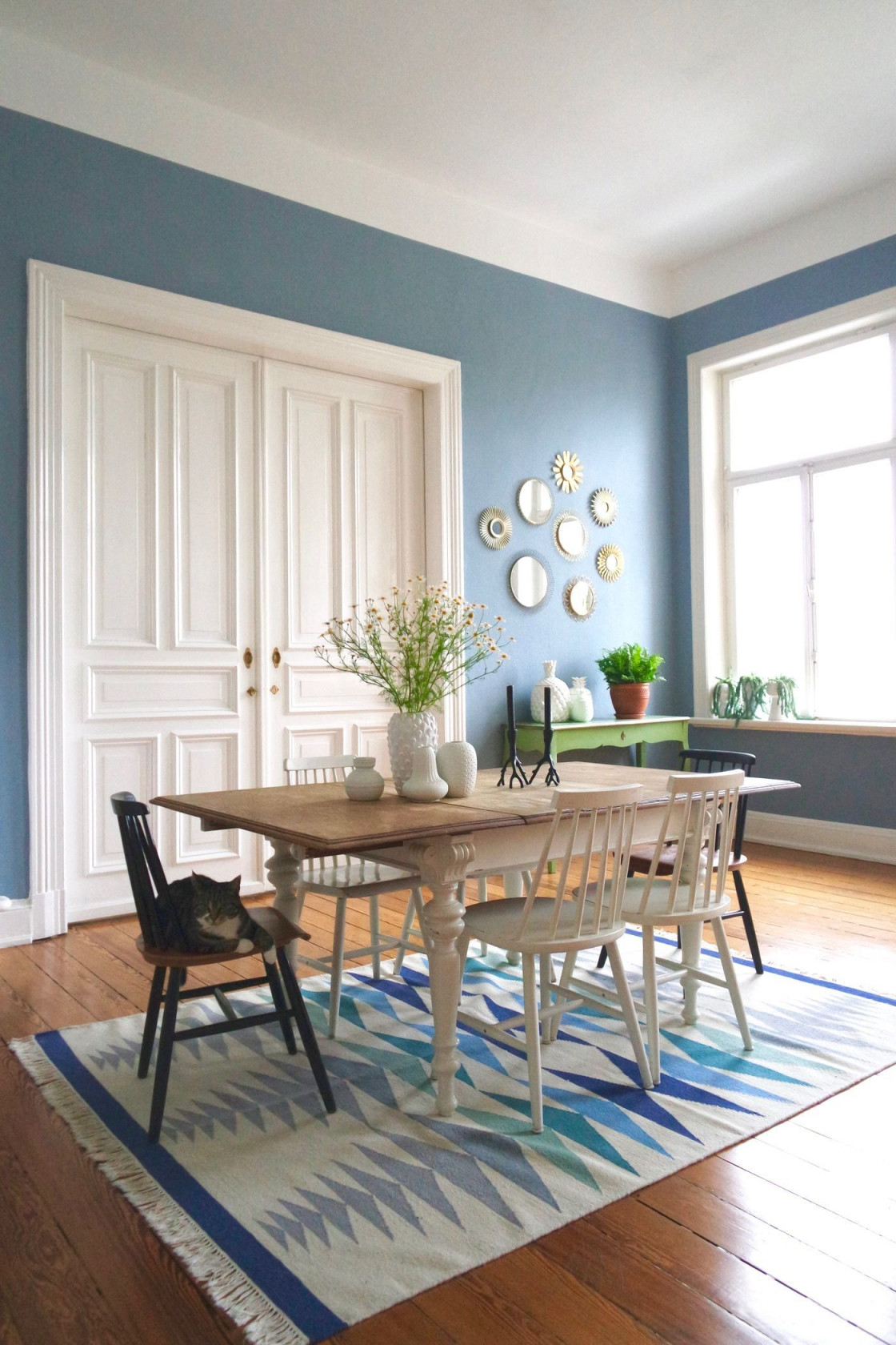 Petrolfarbene Wandfarbe • Bilder Ideen • Couch von Wohnzimmer Ideen